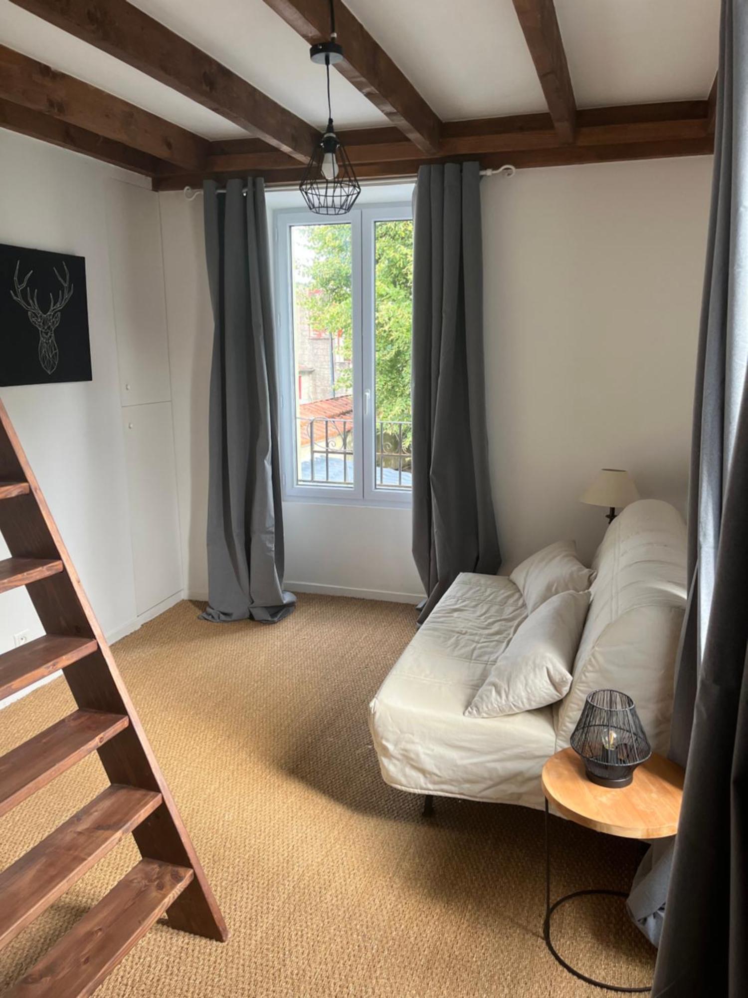 Les Ecuries Bed and Breakfast Recloses Exteriör bild